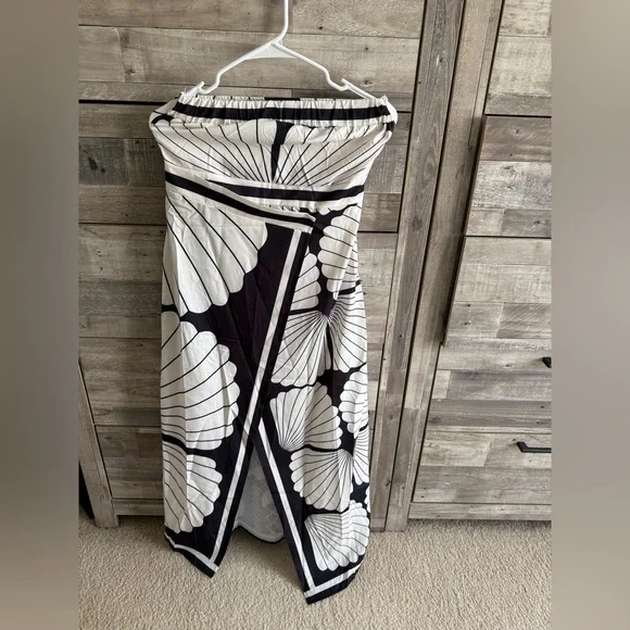 ʻOlu Dress Boutique Green - Picture 3 of 7